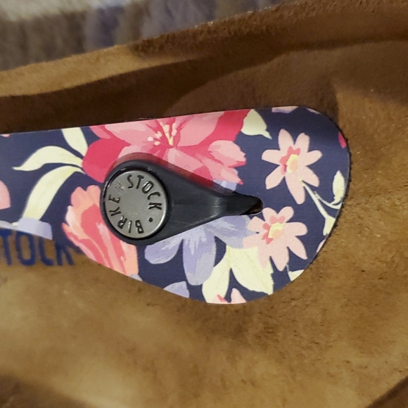 Sold 🤑 Floral Birkenstock sandles 9.5 - Picture 4 of 4